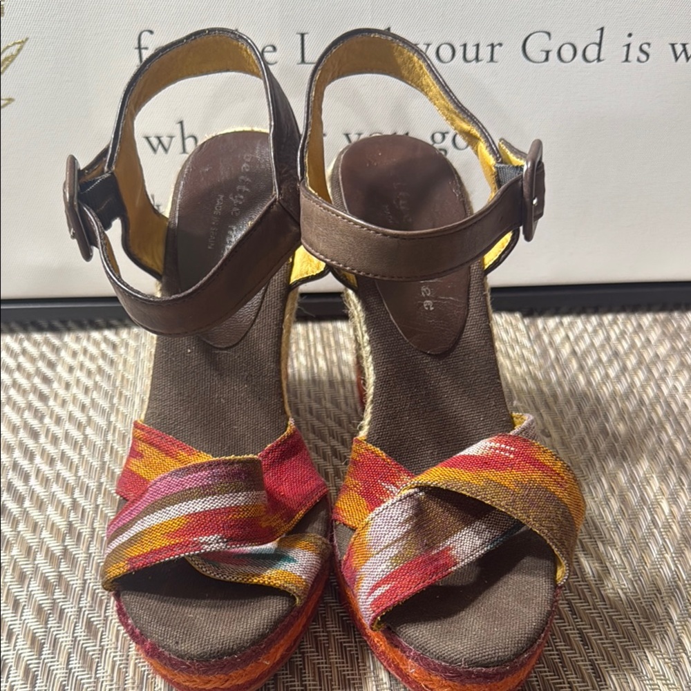 Colorful Strappy Women's Heeled Sandals SZ 38= US 7.5 Box1